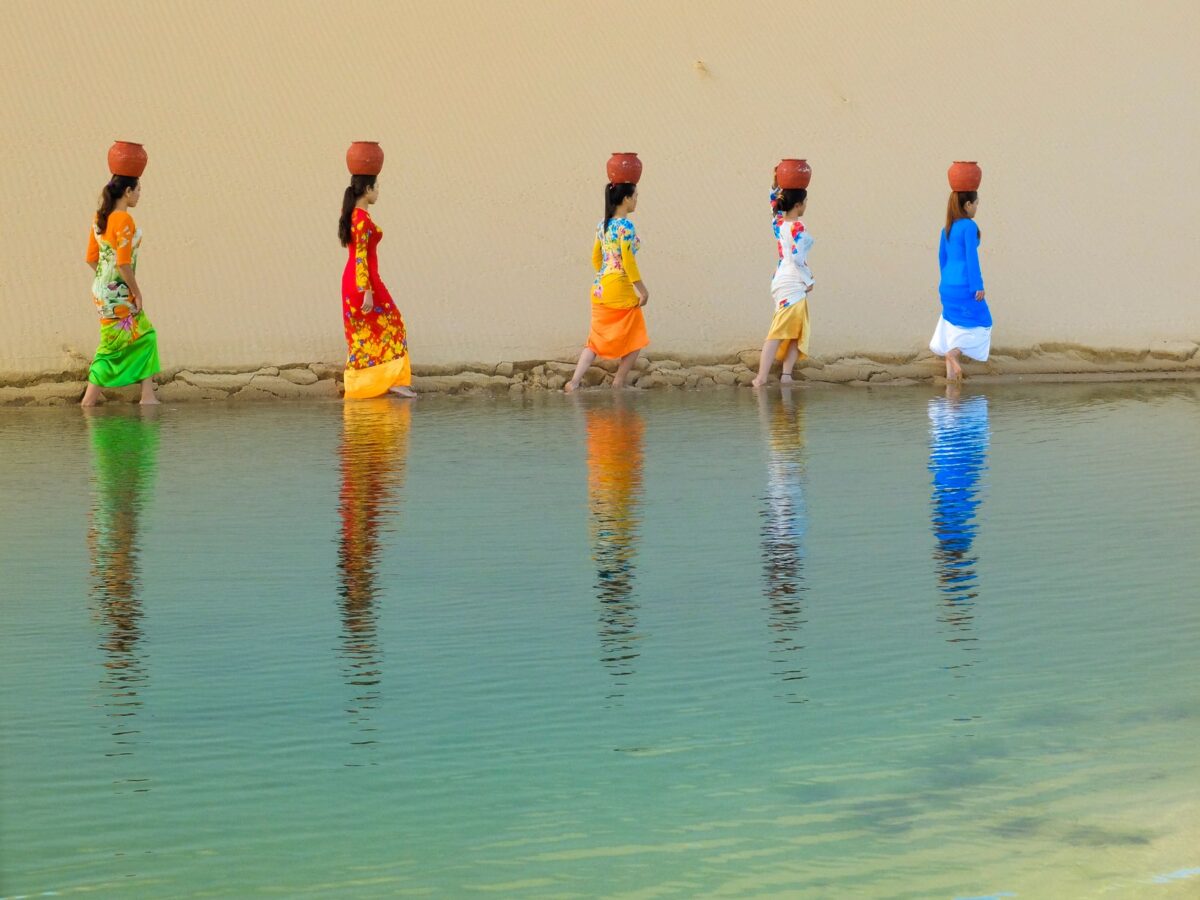 porteuses eau sasha relier mères