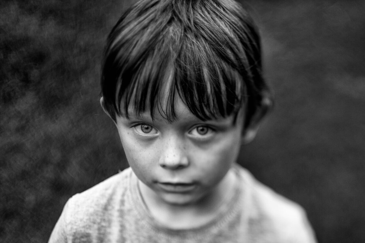 enfant grise grégoire place fantastique face